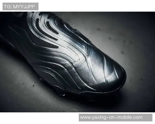 探索冷门足球鞋品牌的独特魅力与性能优势，助你在球场上脱颖而出